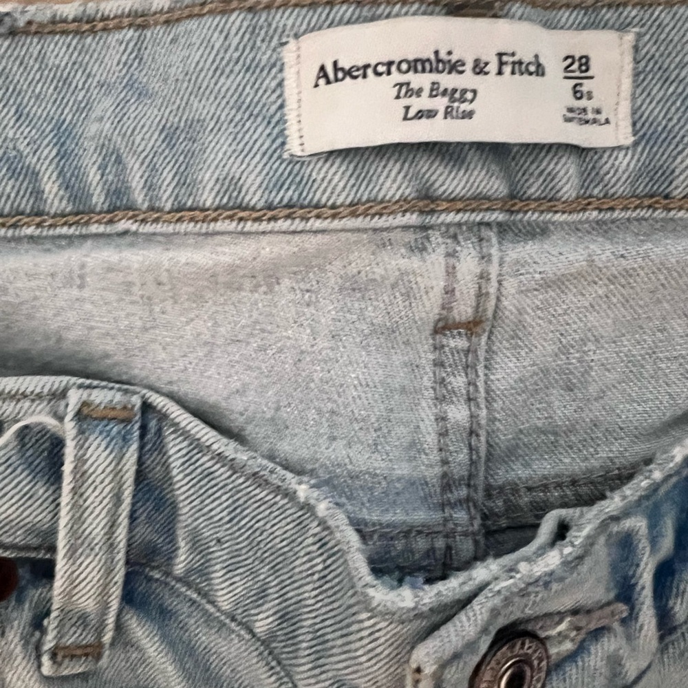 Abercrombie & Fitch Light Blue Distressed Baggy Jeans - Picture 7 of 7